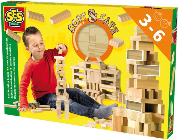 Juego de construcción con cubos de espuma