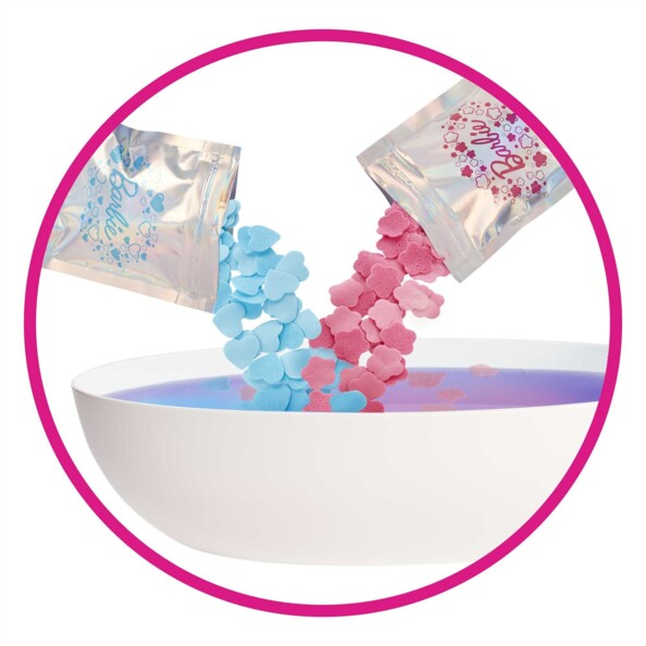 Muñeca Barbie con bañera y accesorios de spa