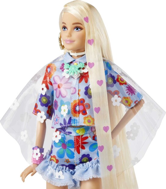 Muñeca Barbie Extra con vestido de flores y su conejito mascota