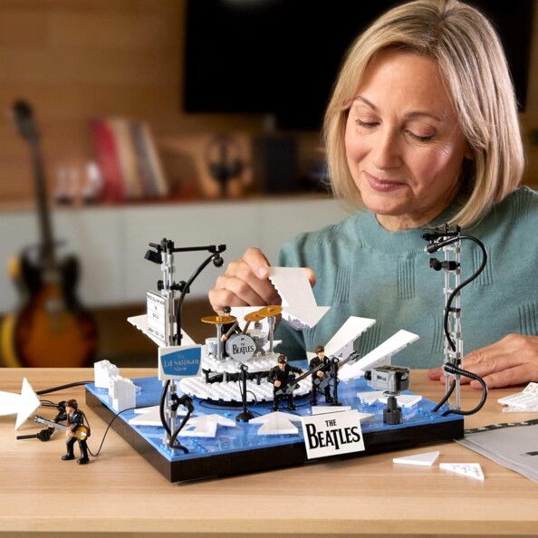 Set de construcción y colección “¡Señoras y señores, The Beatles!”