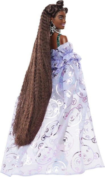 Muñeca Barbie Extra Fancy de Mattel con su osito