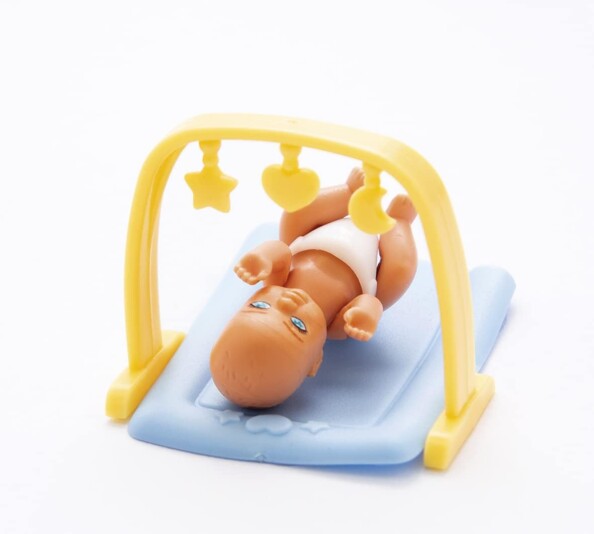 Muñeca Steffi embarazada con bebé sorpresa