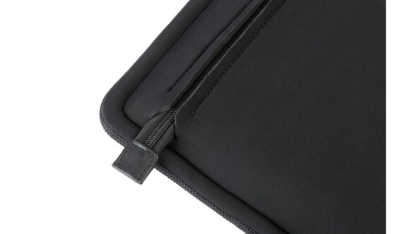 Protección Tucano Intorno para MacBook 13" de uso diario