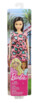 Barbie Chic – Muñeca de pelo castaño con vestido rosa de corazones